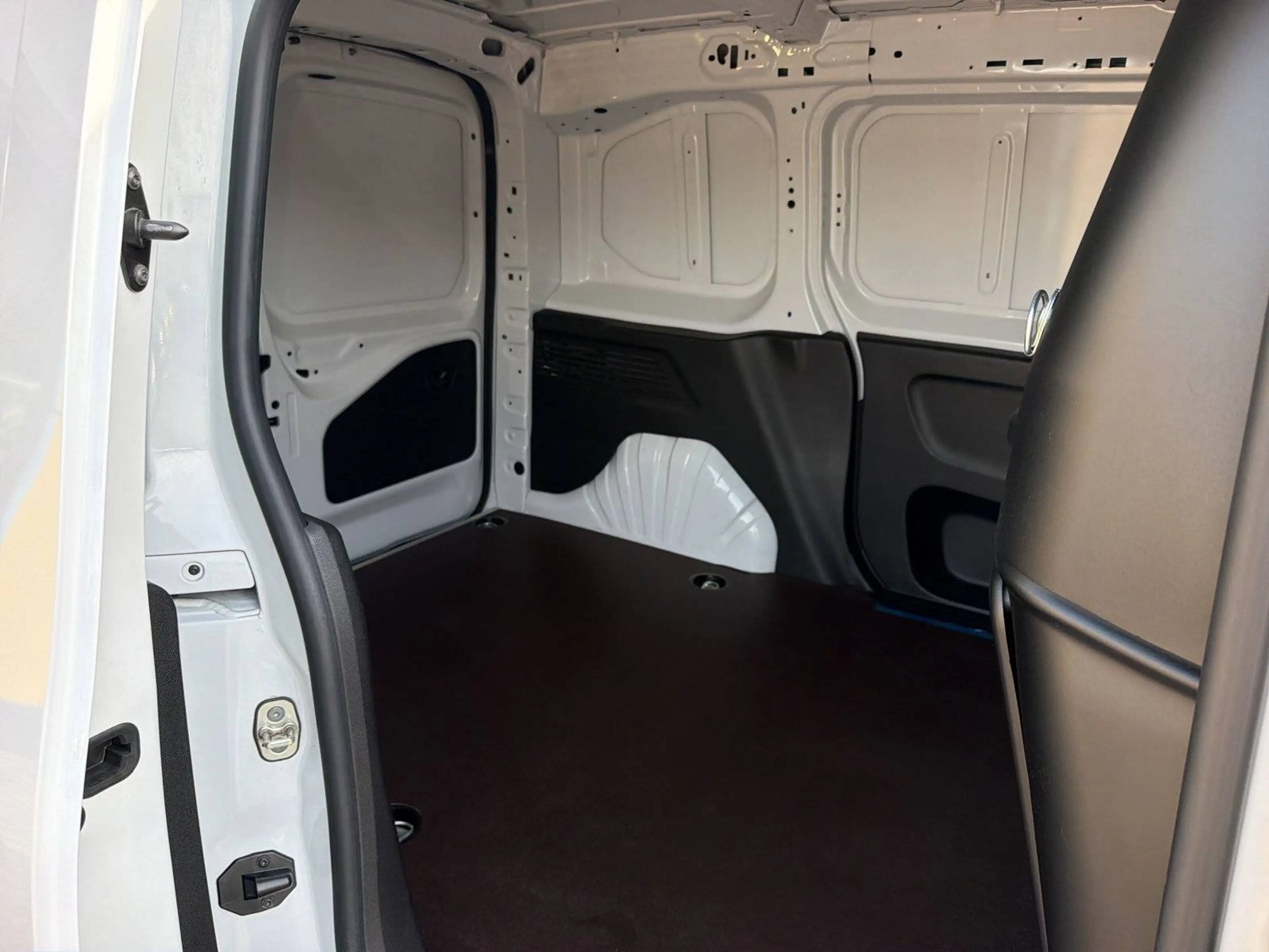 Opel Combo Basis — photo 10
