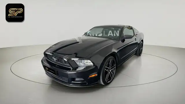 Ford Mustang Standard