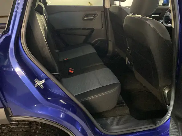 Nissan X-Trail view 9