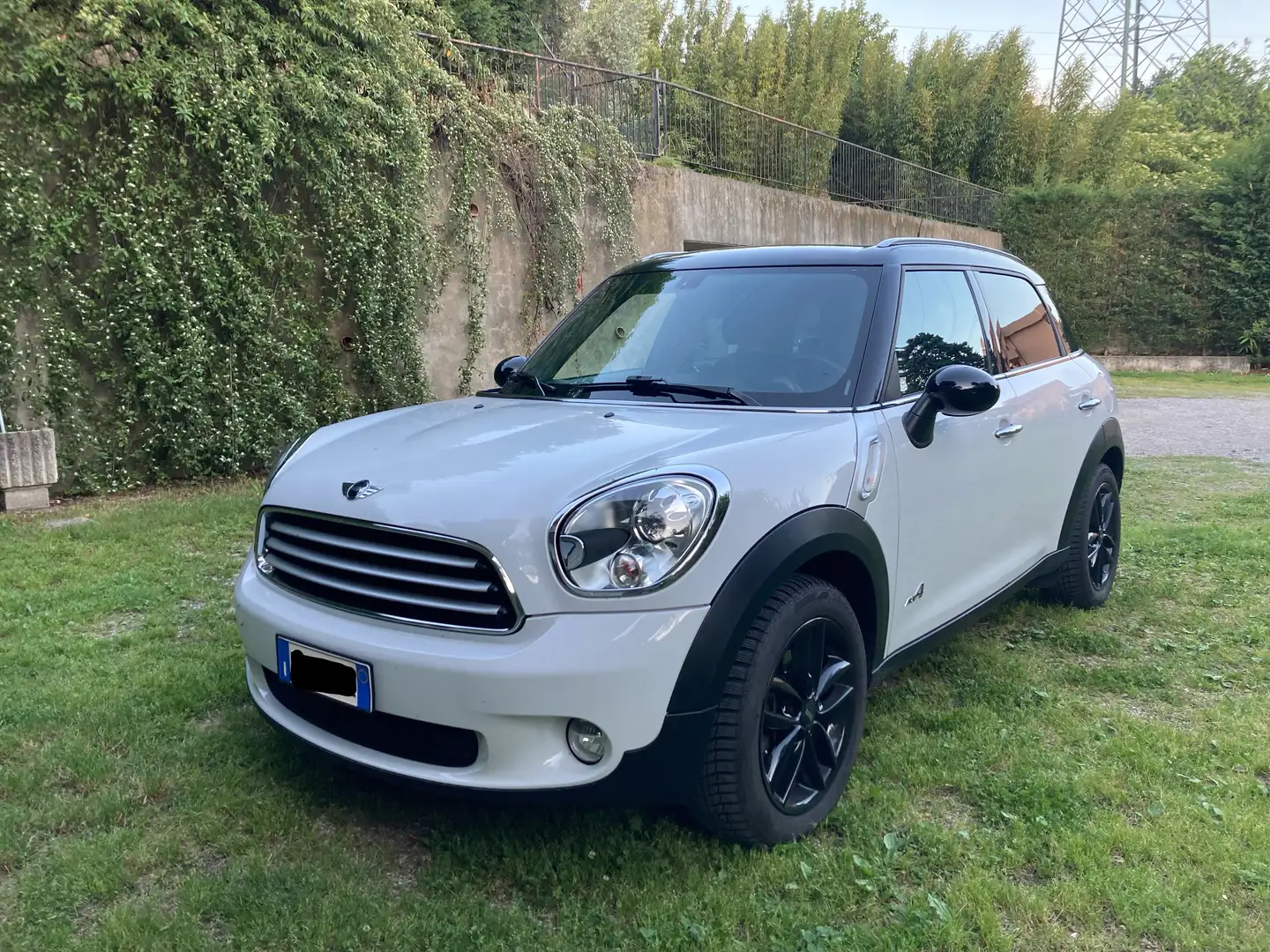 MINI Cooper D Countryman Mini Countryman R60 1.6 all4 Bílá - 1