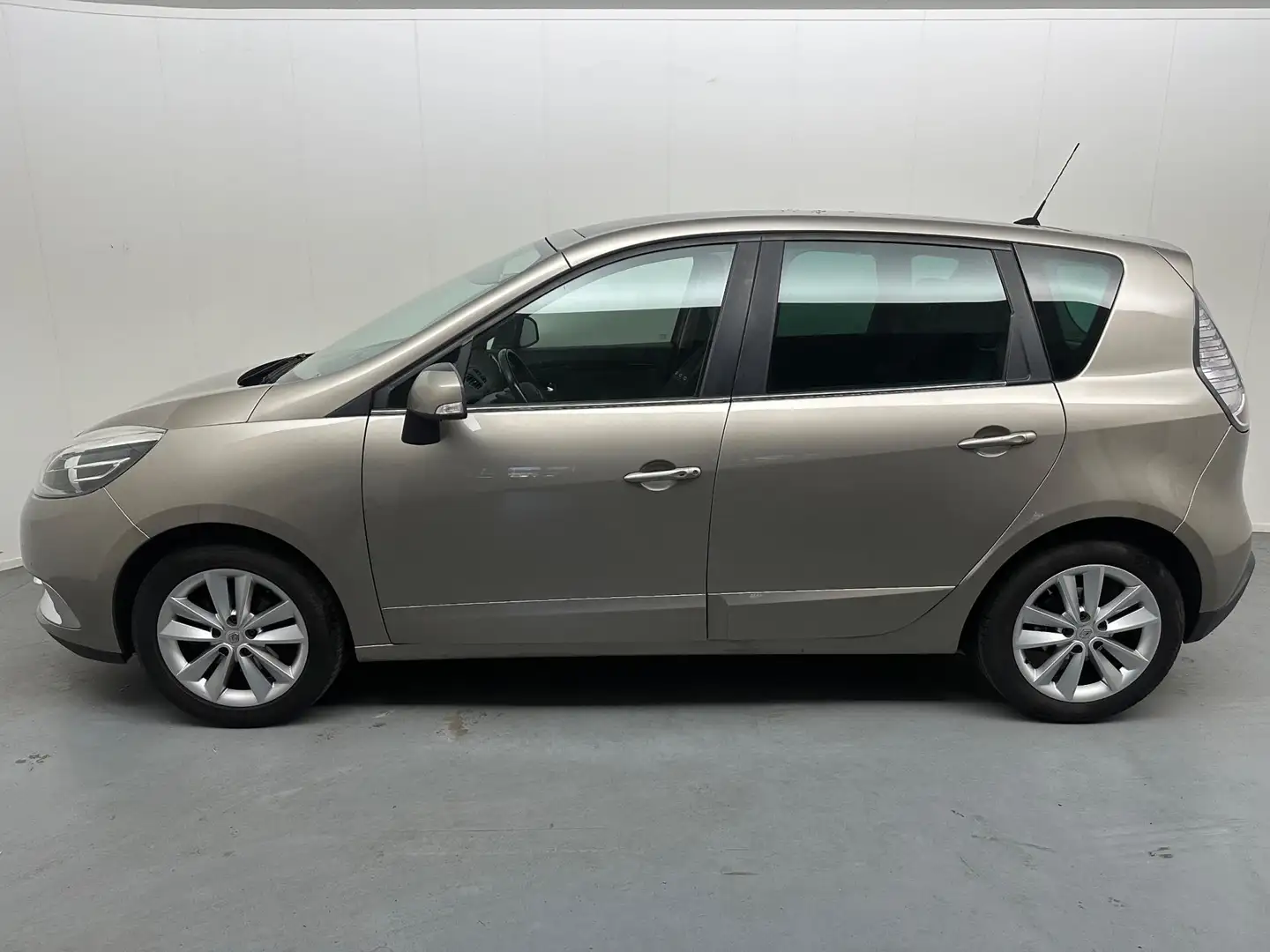 Renault Scenic 1.2 TCe Collection # Clima # Pano # Navi # Trekhaa Brun - 2