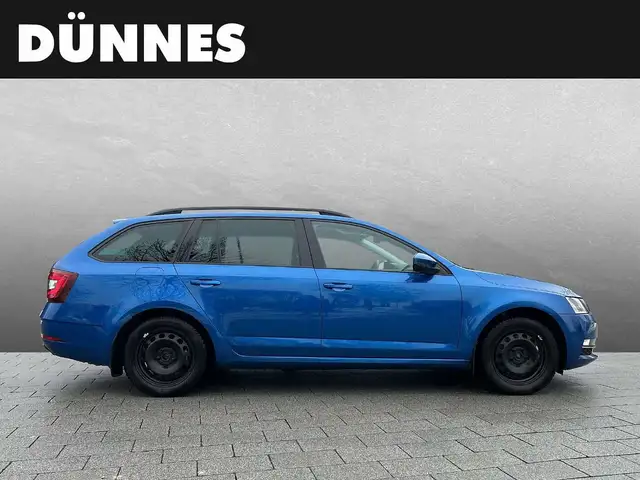 Skoda Octavia view 3