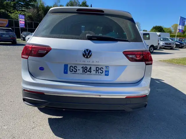 Volkswagen Tiguan view 15