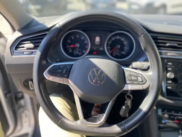 Volkswagen Tiguan view 8