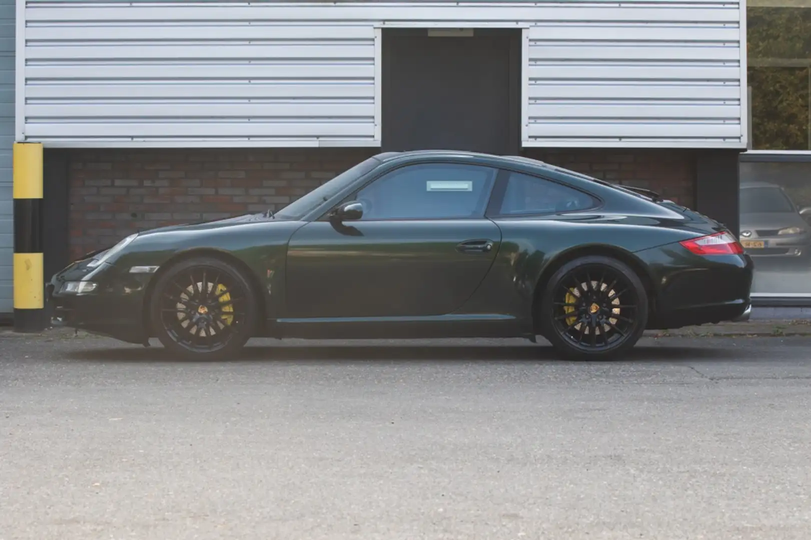 Porsche 911 3.8 Carrera S Groen - 2