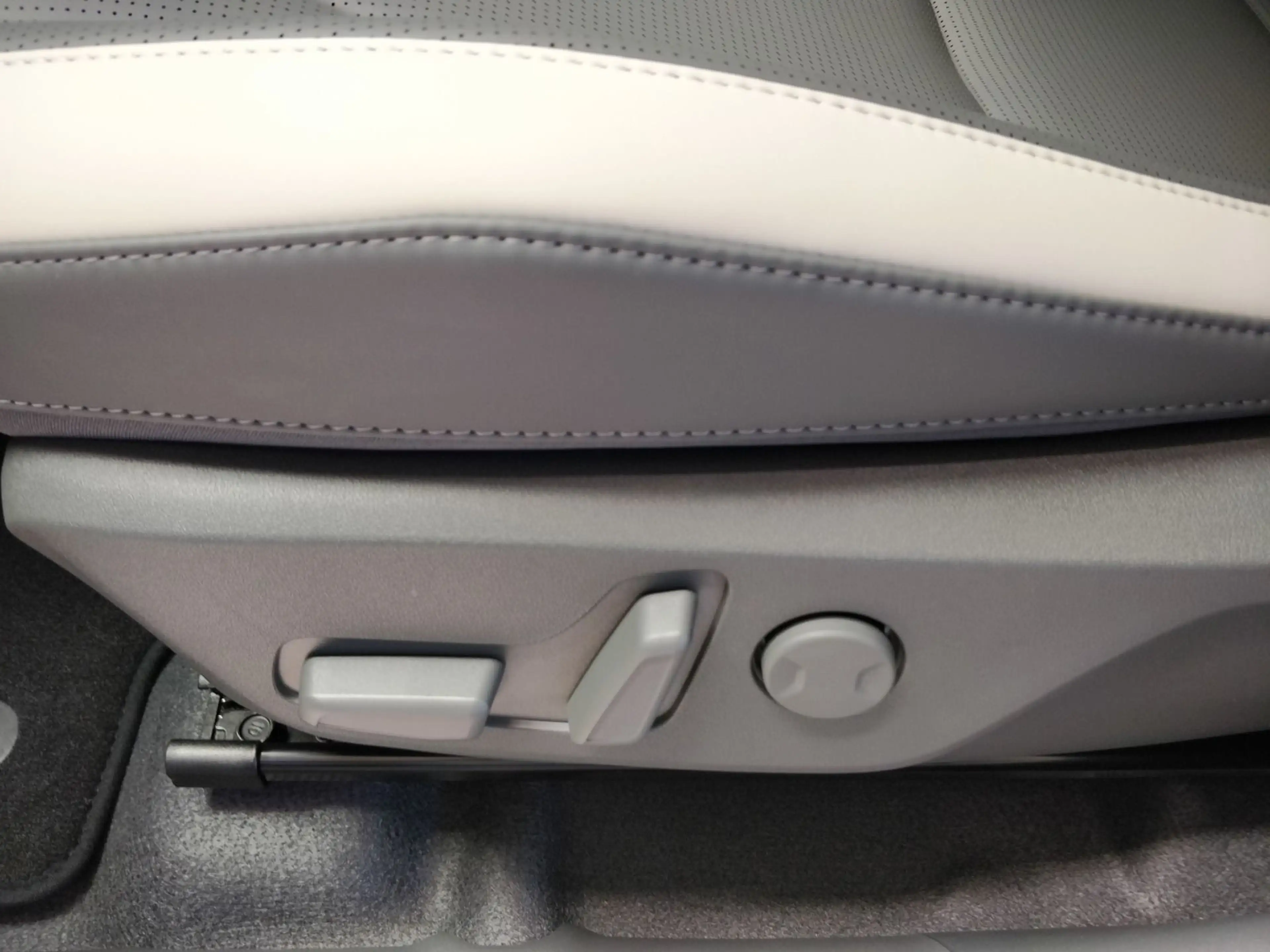 Kia EV3 81.4 GTL Sofort verfügbar HEAD-UP 360° NAVI — photo 11