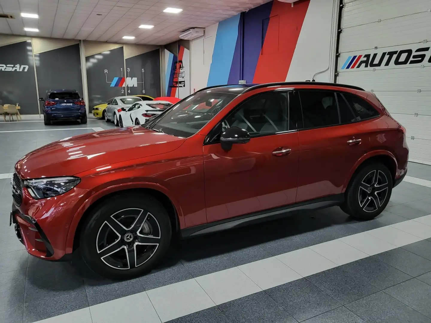 Mercedes-Benz GLC 220 220d 4Matic 9G-Tronic Rot - 2