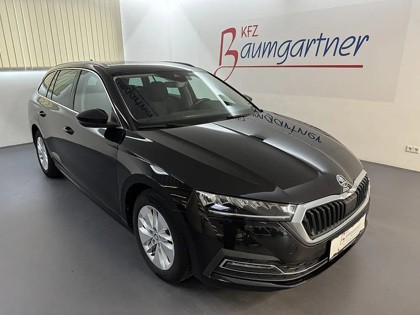 Skoda Octavia Combi 2,0 TDI *LED*NAVI*Virtual Cockpit*Sitzhei... Schwarz - 1