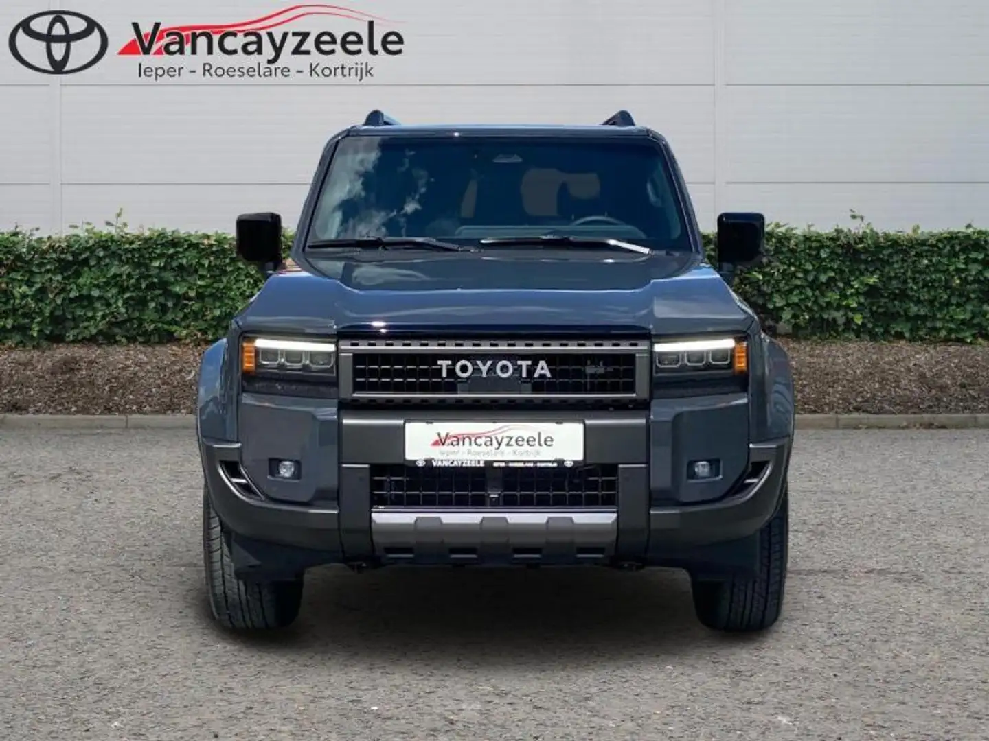 Toyota Land Cruiser VX 70992 + BTW Grijs - 2