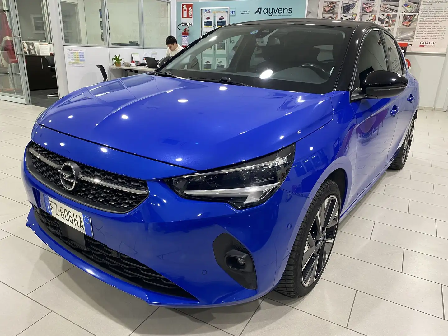 Opel Corsa-e 5 porte Elegance Blu/Azzurro - 2