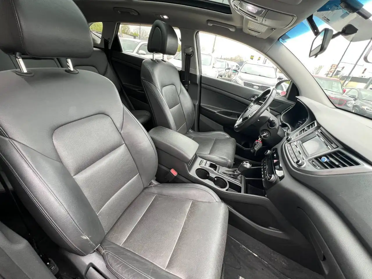Hyundai TUCSON снимка Hyundai TUCSON