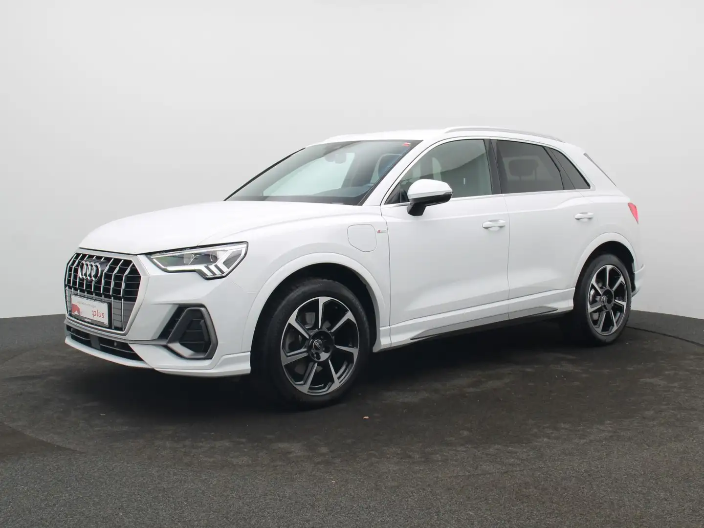 Audi Q3 S-Line 45TFSIe S-tronic/ Navi, 360°, AHK, LED Blanc - 2