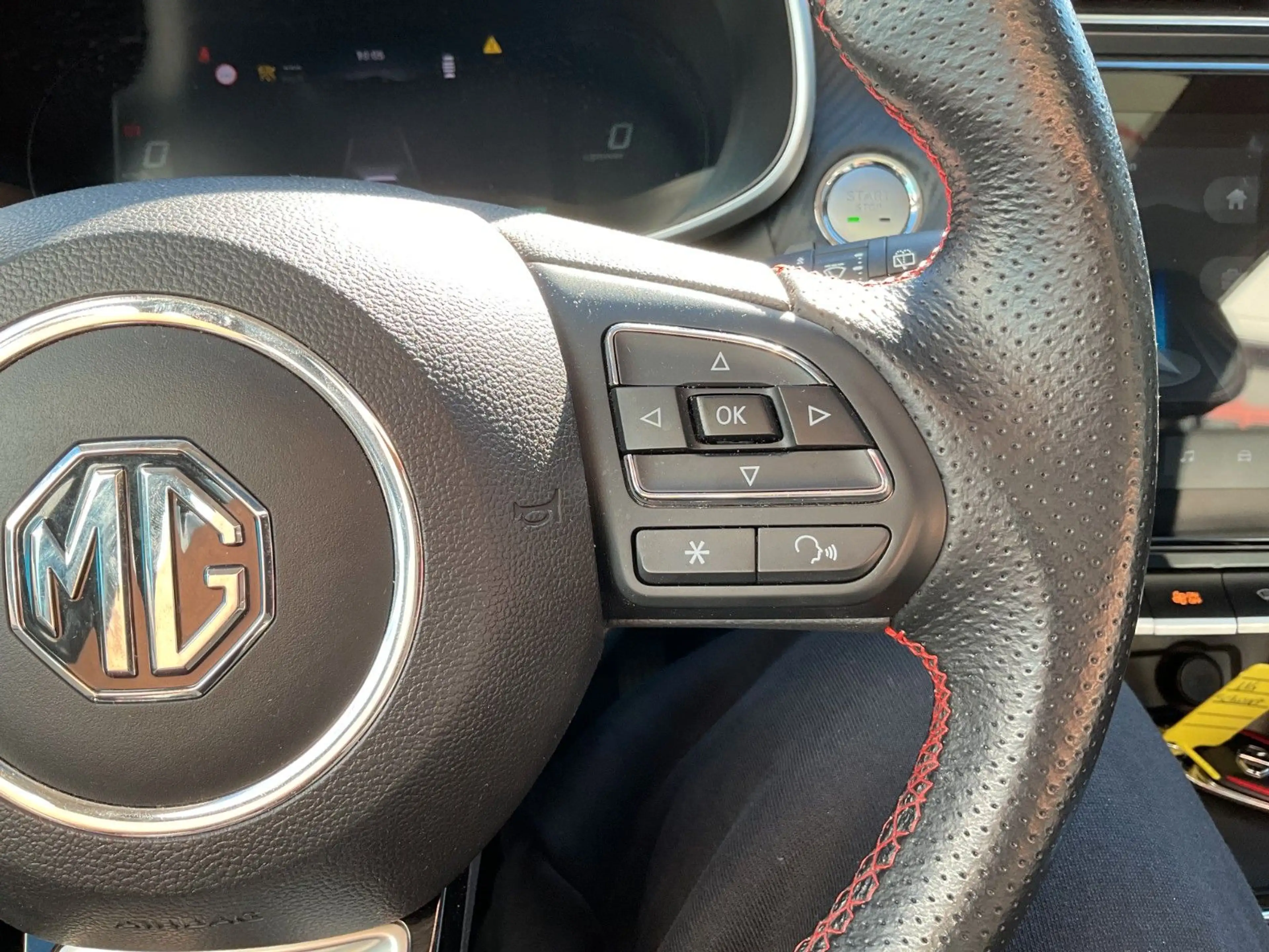 MG ZS EV Luxury LED Pano 360 Kamera Navi — photo 12