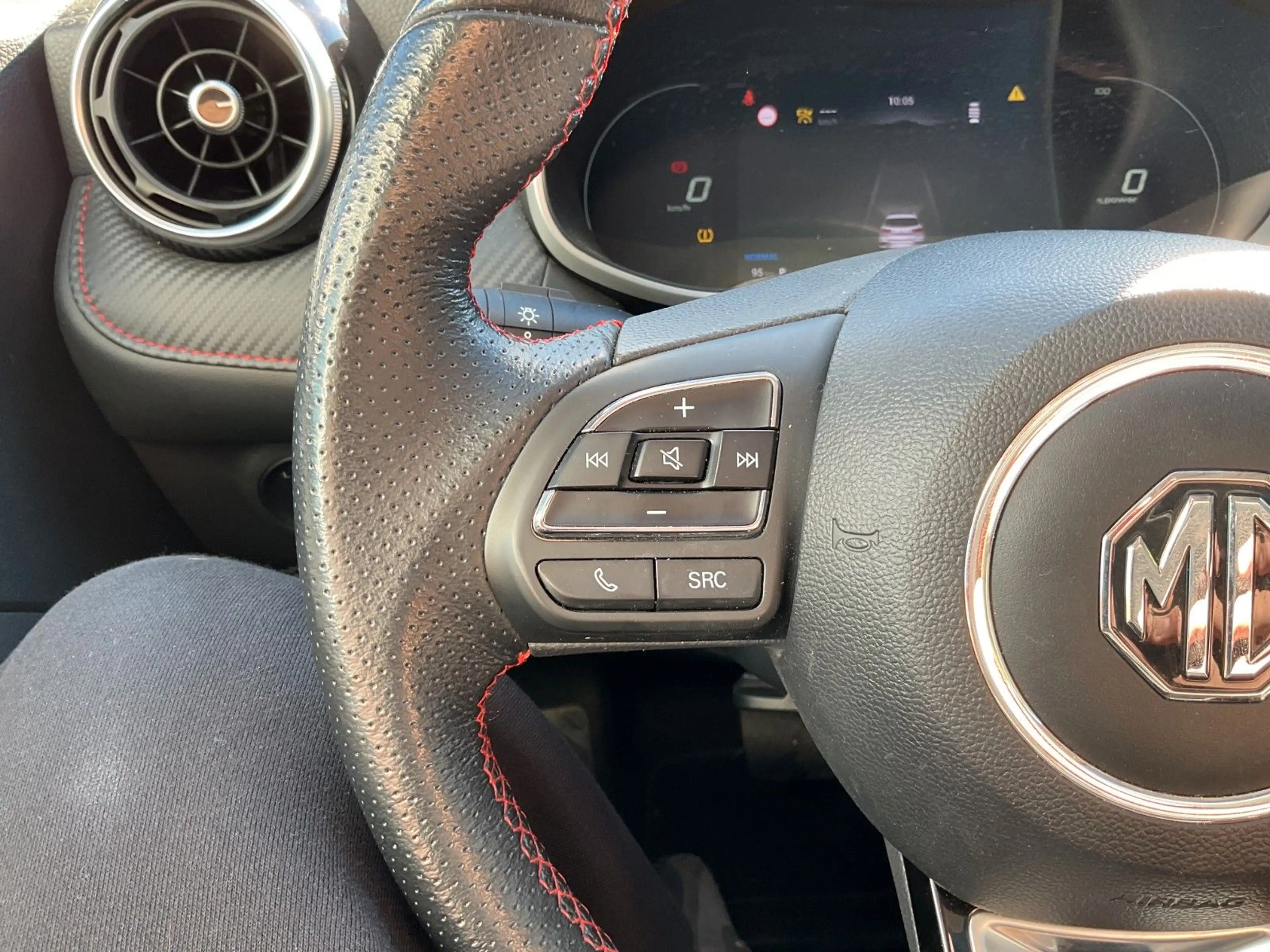 MG ZS EV Luxury LED Pano 360 Kamera Navi — photo 11