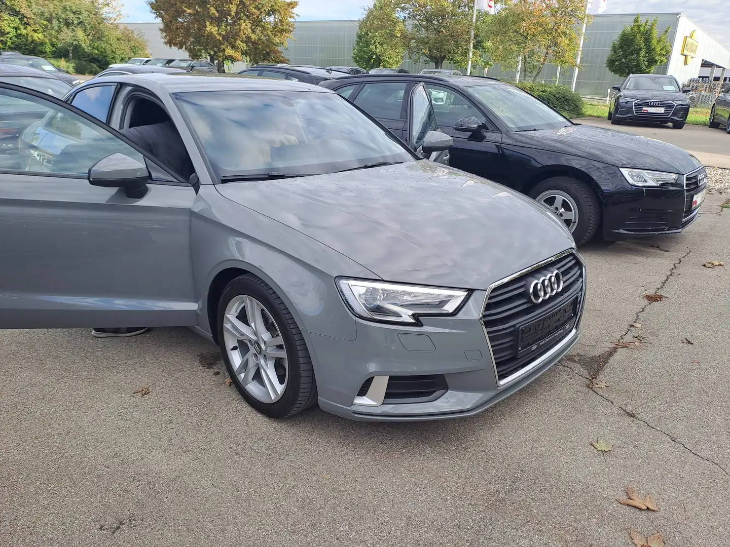 Audi A3 A3 SB 35 TFSI COD ultra S-tronic sport sport Grau - 2