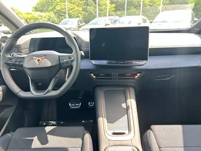 Cupra Born view 14