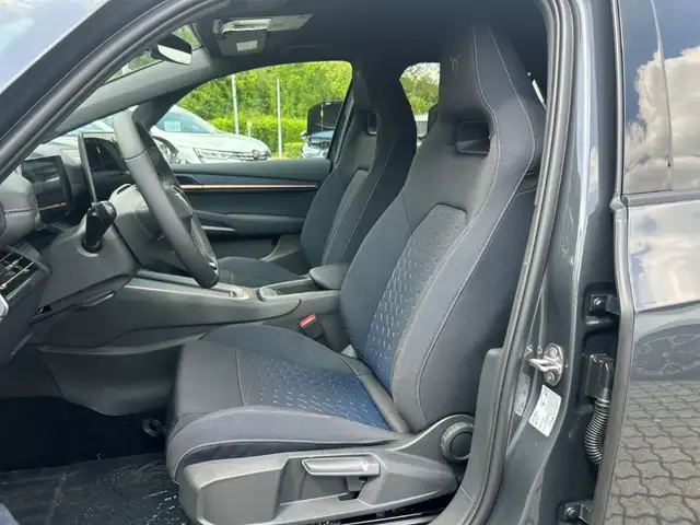 Cupra Born view 9