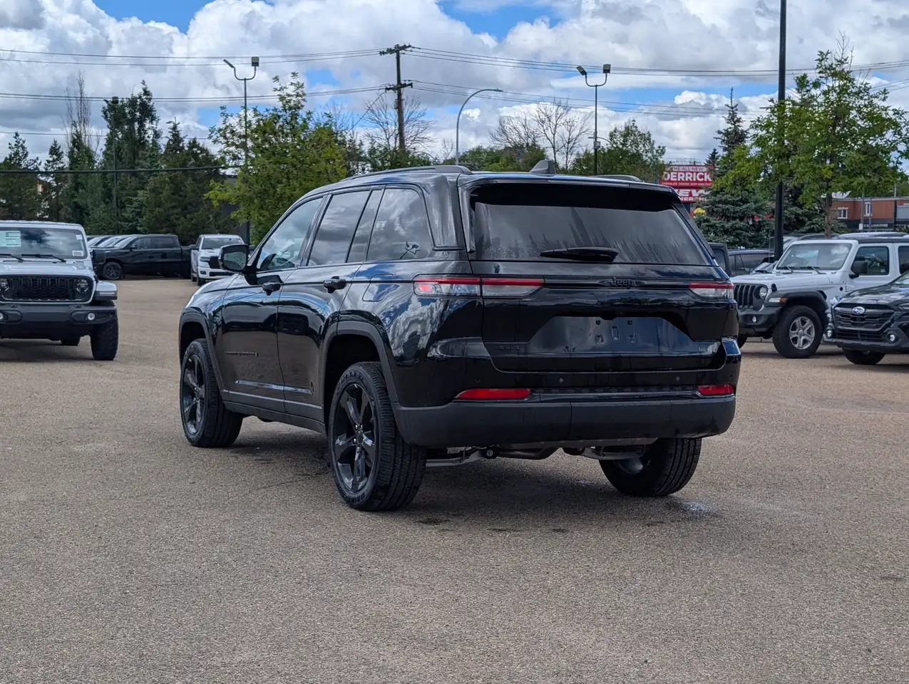 Jeep Grand Cherokee снимка Jeep Grand Cherokee