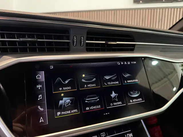 Audi A6 view 13