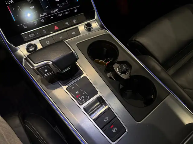 Audi A6 view 18