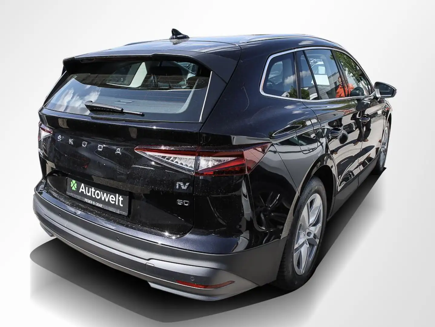 Skoda Enyaq iV 60 Loft AHK Navi RüKa Sitzh. Wärmepumpe Schwarz - 2