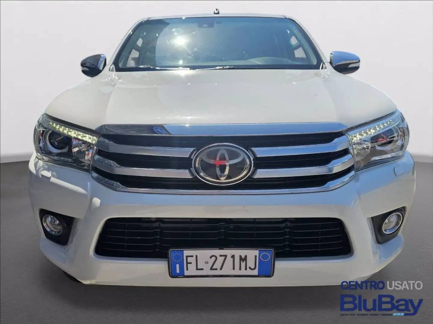 Toyota Hilux 2.4 D-4D A/T 4WD 4 porte Double Cab Lounge Bianco - 2