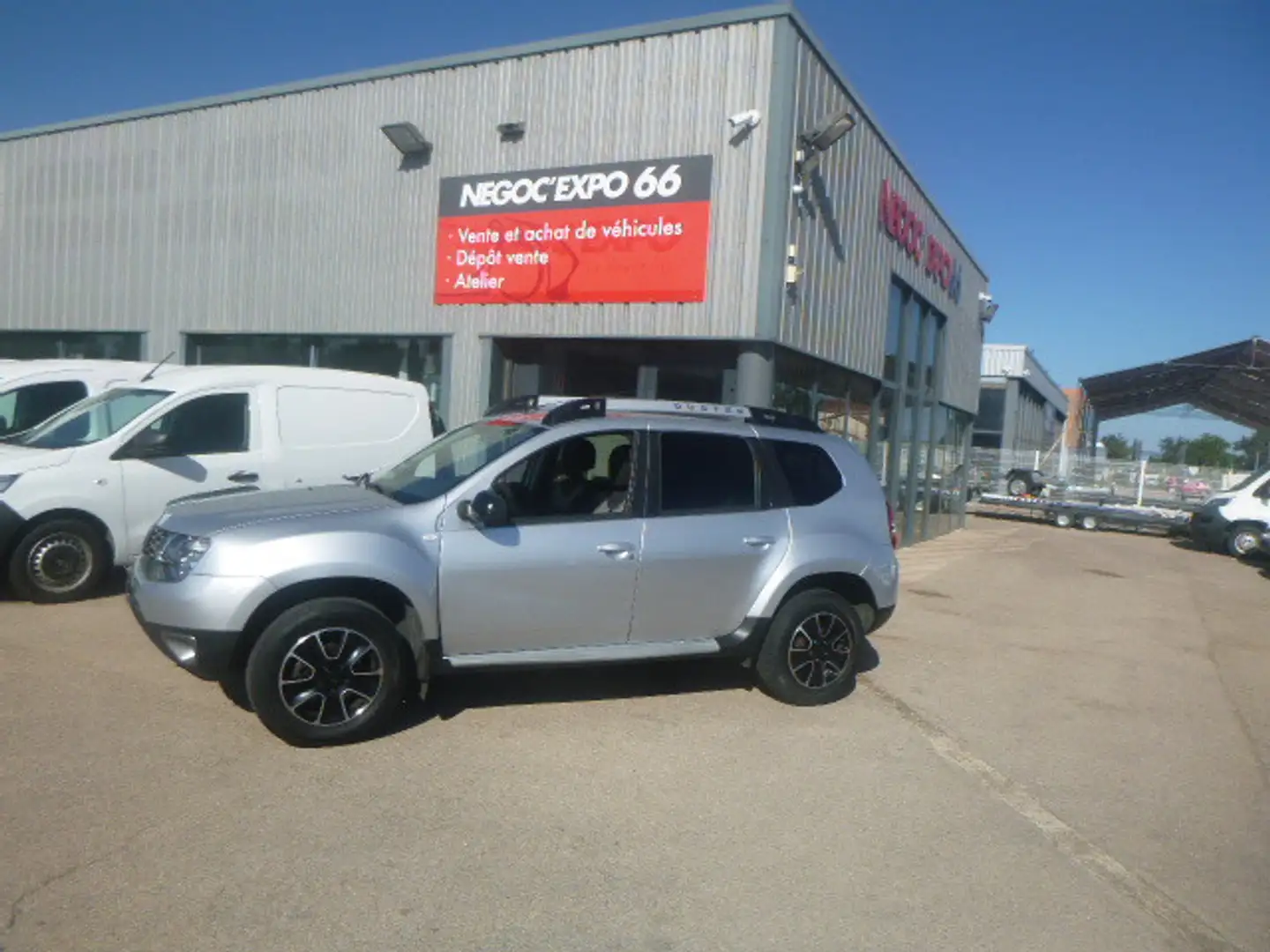 Dacia Duster SL Steel 4x2 Gris - 2