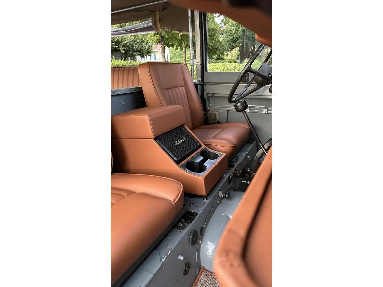 Land Rover Series SERIE III Magnifique V8 Stage One / Beach Car / Sellerie neuve / Marshall Cubby Box, foto 12