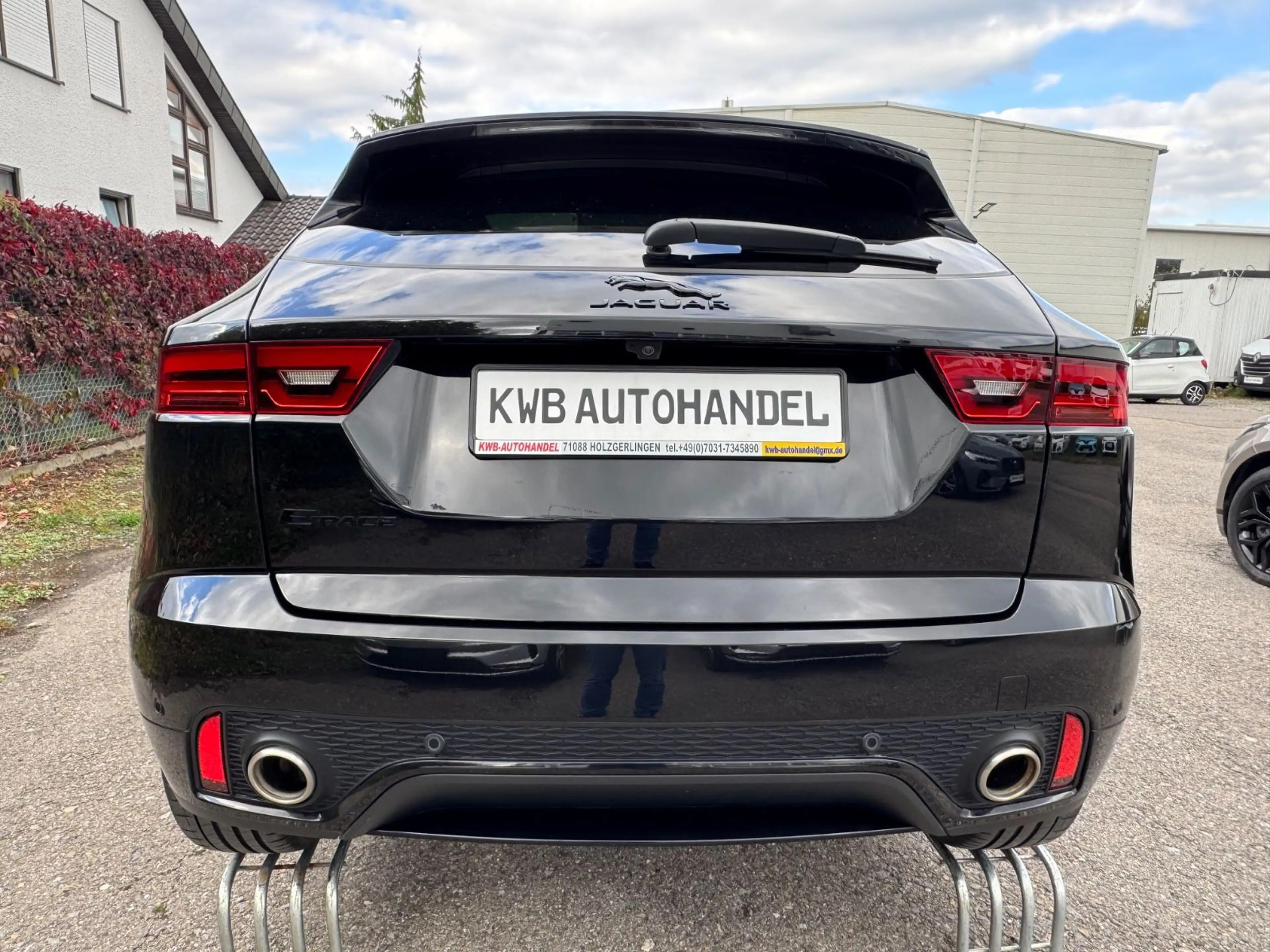 Jaguar E-Pace E-PACE R-Dynamic HSE AWD Panorama — photo 4