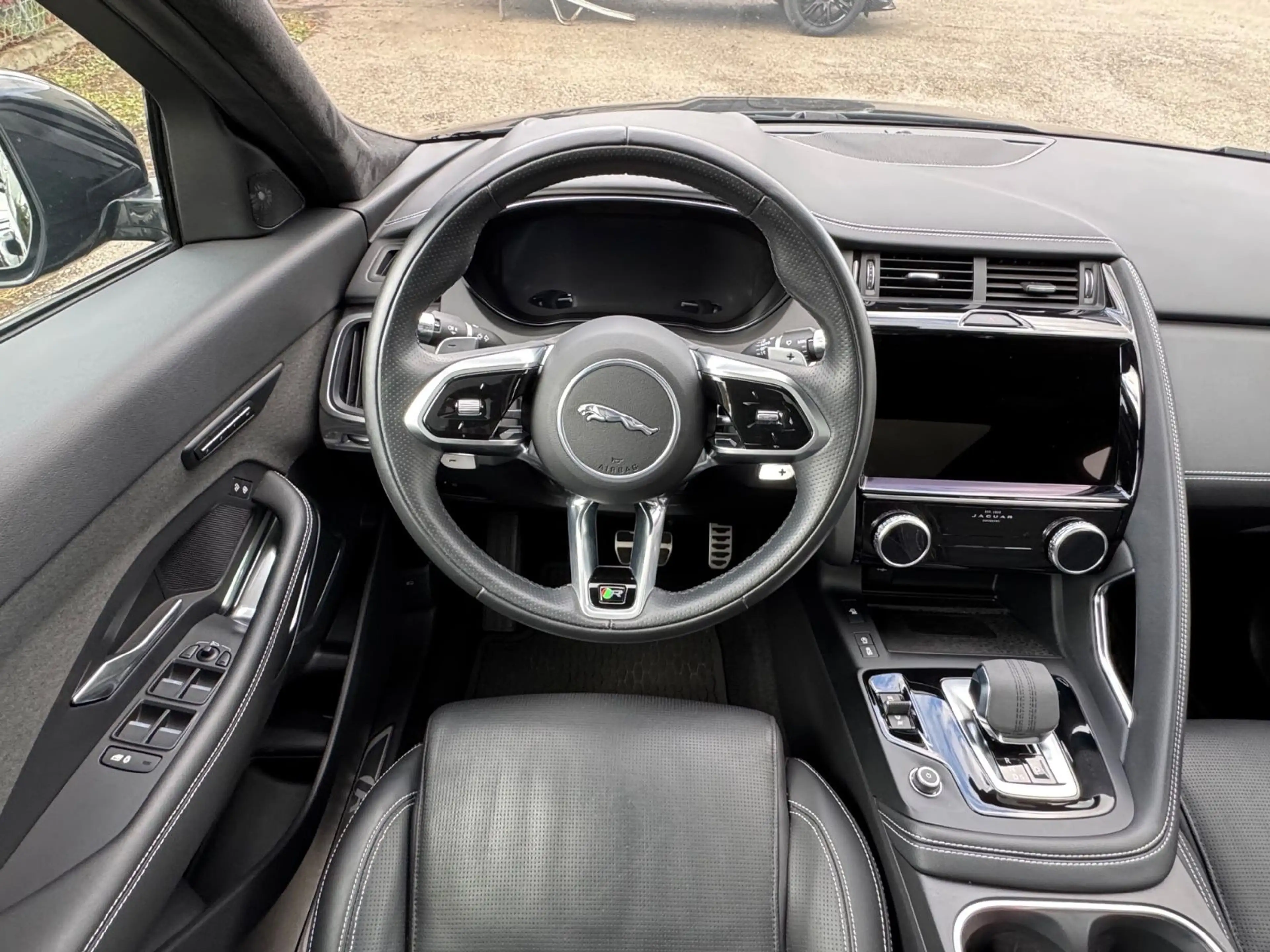 Jaguar E-Pace E-PACE R-Dynamic HSE AWD Panorama — photo 14