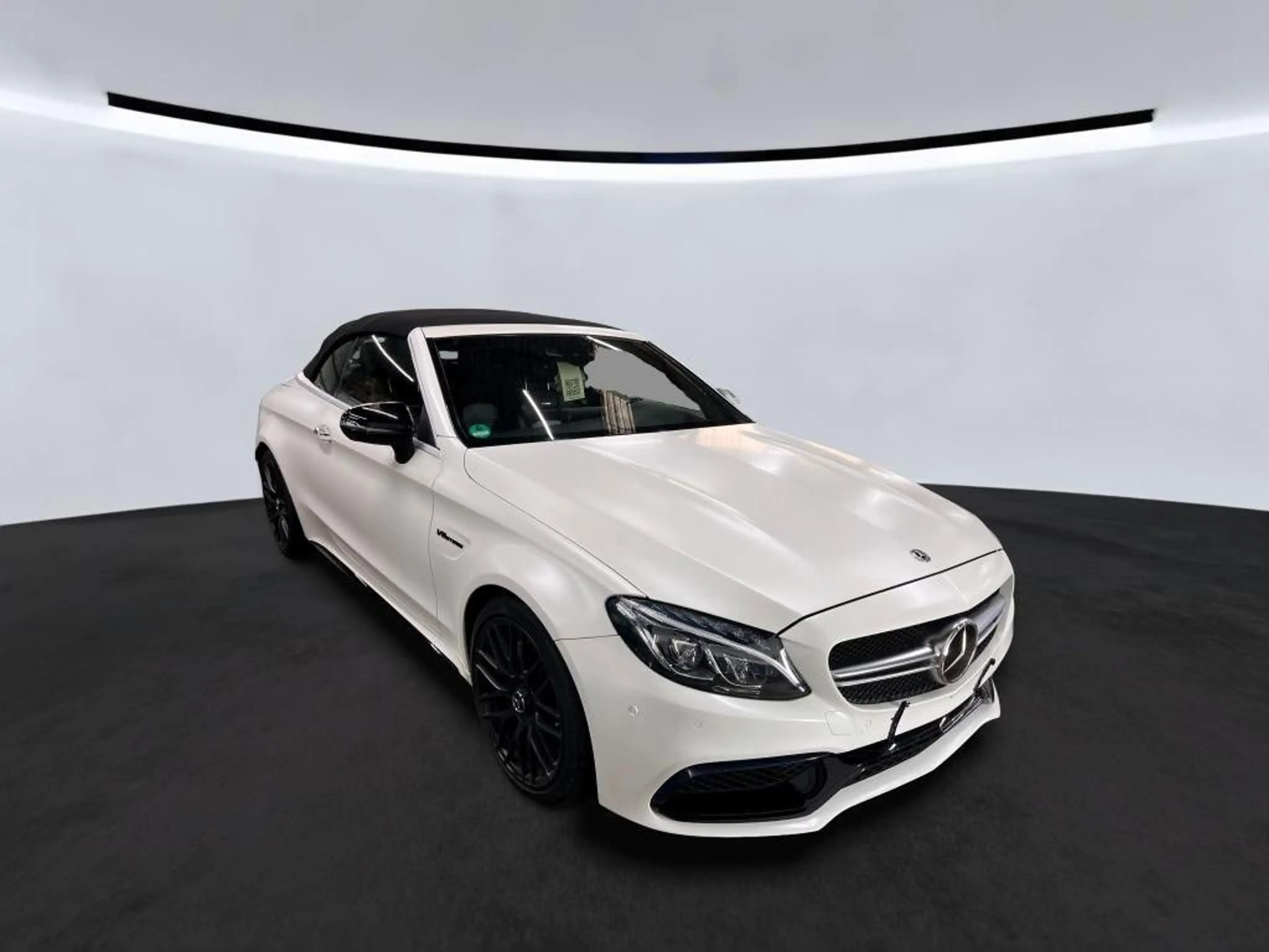Mercedes-Benz C 63 AMG Cabrio | Burmester | HUD | Navi | LED — photo 2