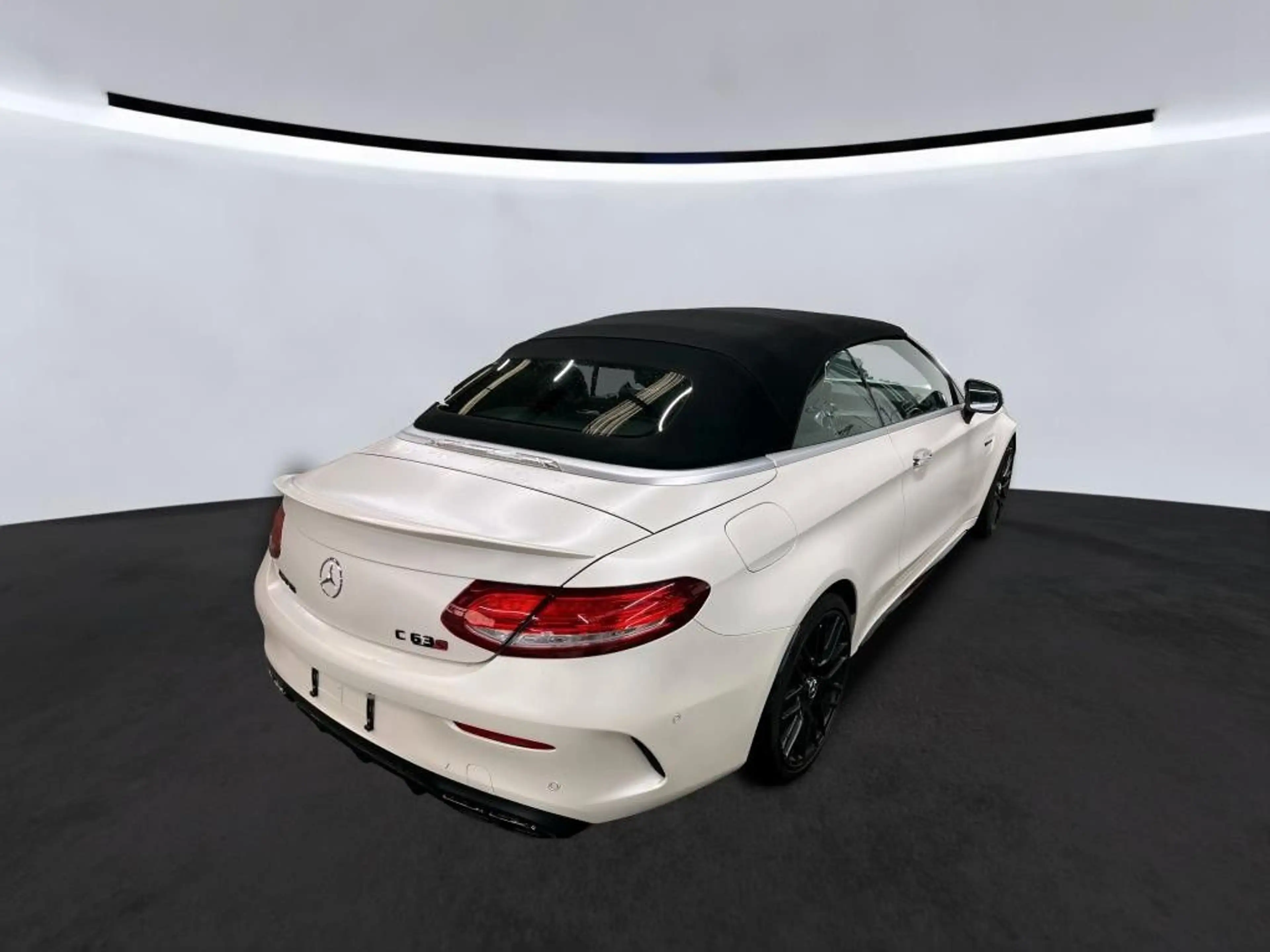 Mercedes-Benz C 63 AMG Cabrio | Burmester | HUD | Navi | LED — photo 3