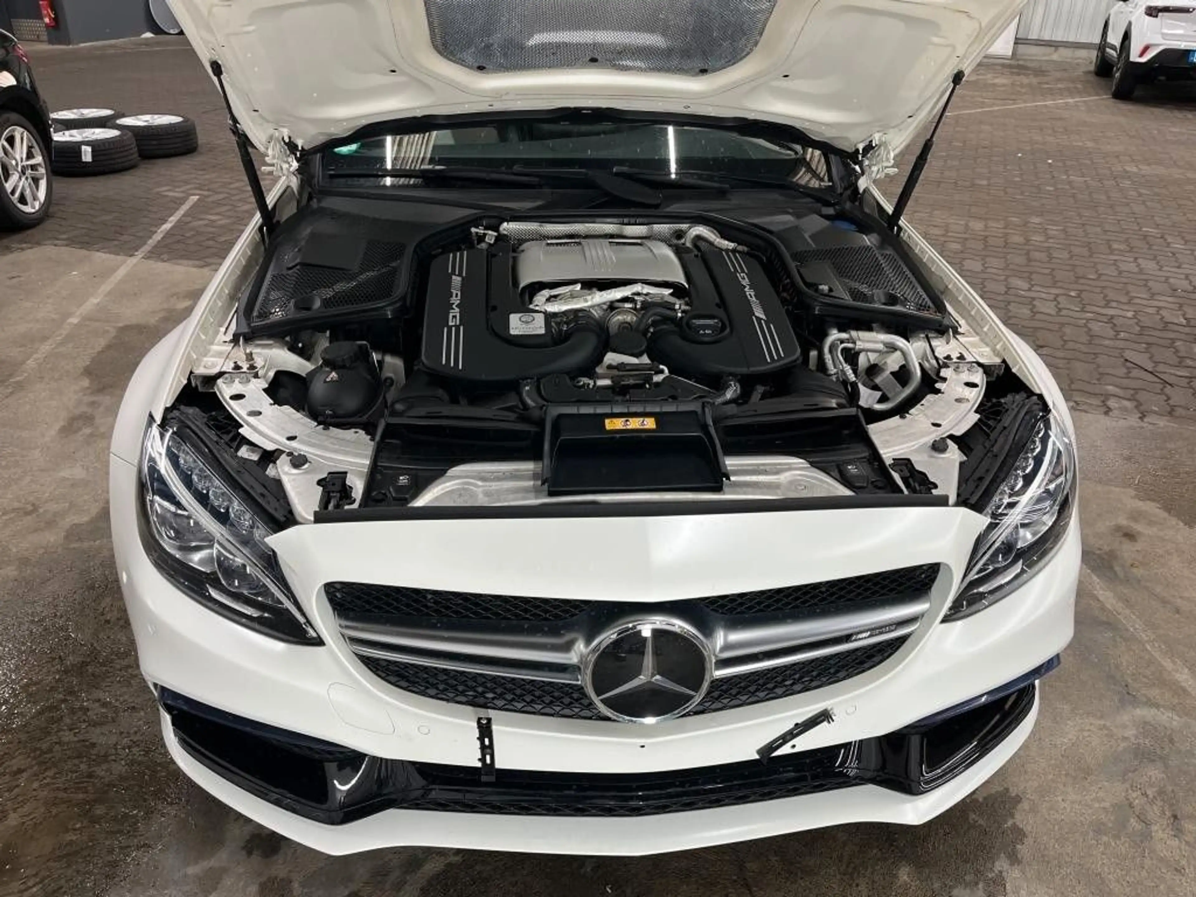 Mercedes-Benz C 63 AMG Cabrio | Burmester | HUD | Navi | LED — photo 9