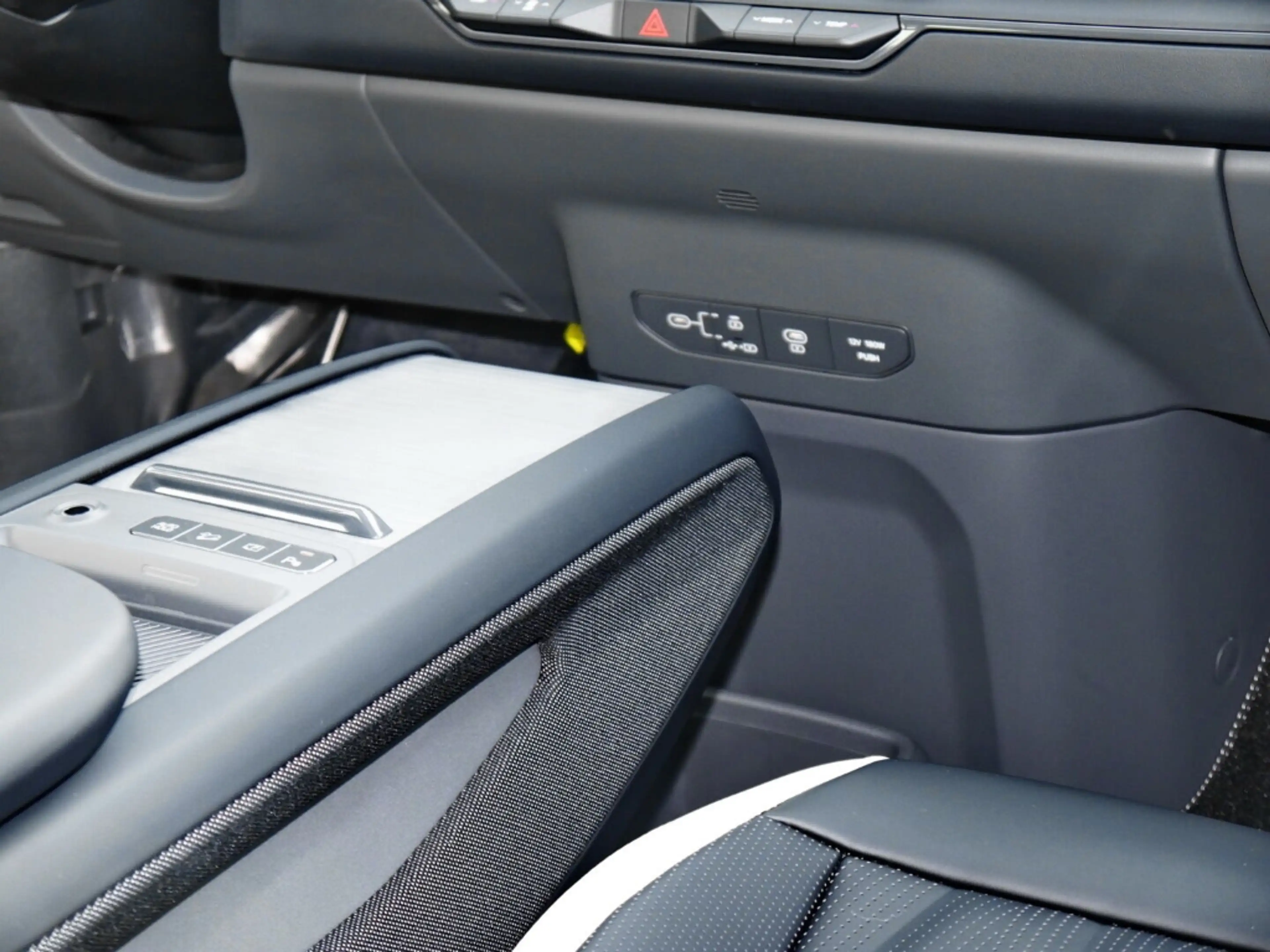 Kia EV9 GT-Line AWD *AHZV* 7S Glasdach 360° Massage ACC — photo 7