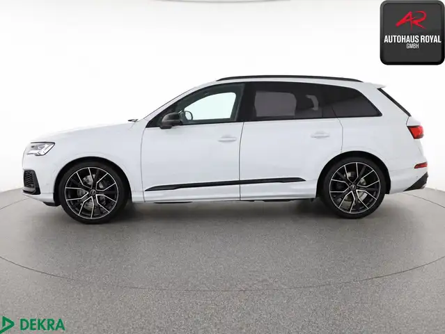 Audi SQ7 view 2