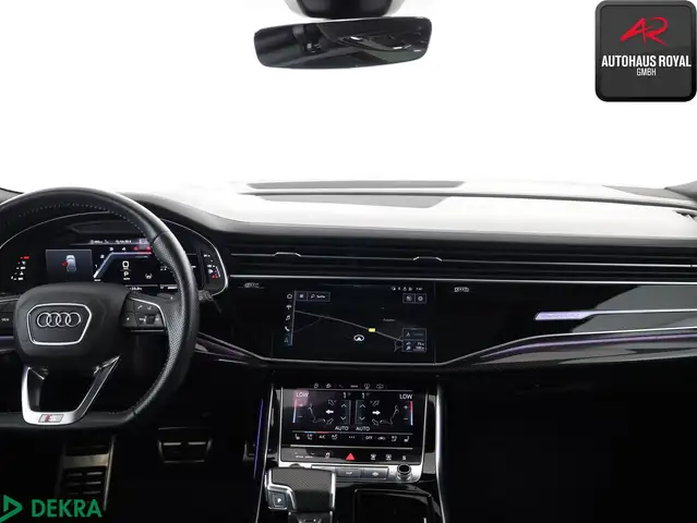 Audi SQ7 view 9