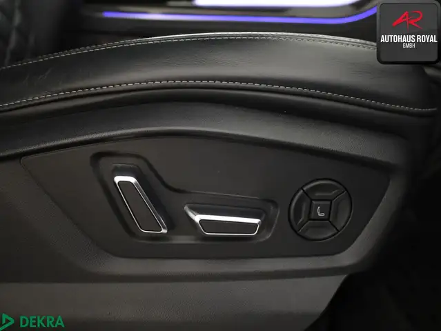 Audi SQ7 view 12