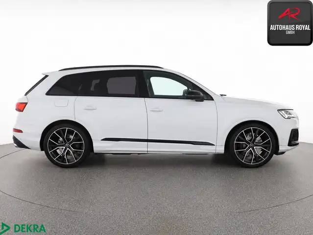 Audi SQ7 view 6