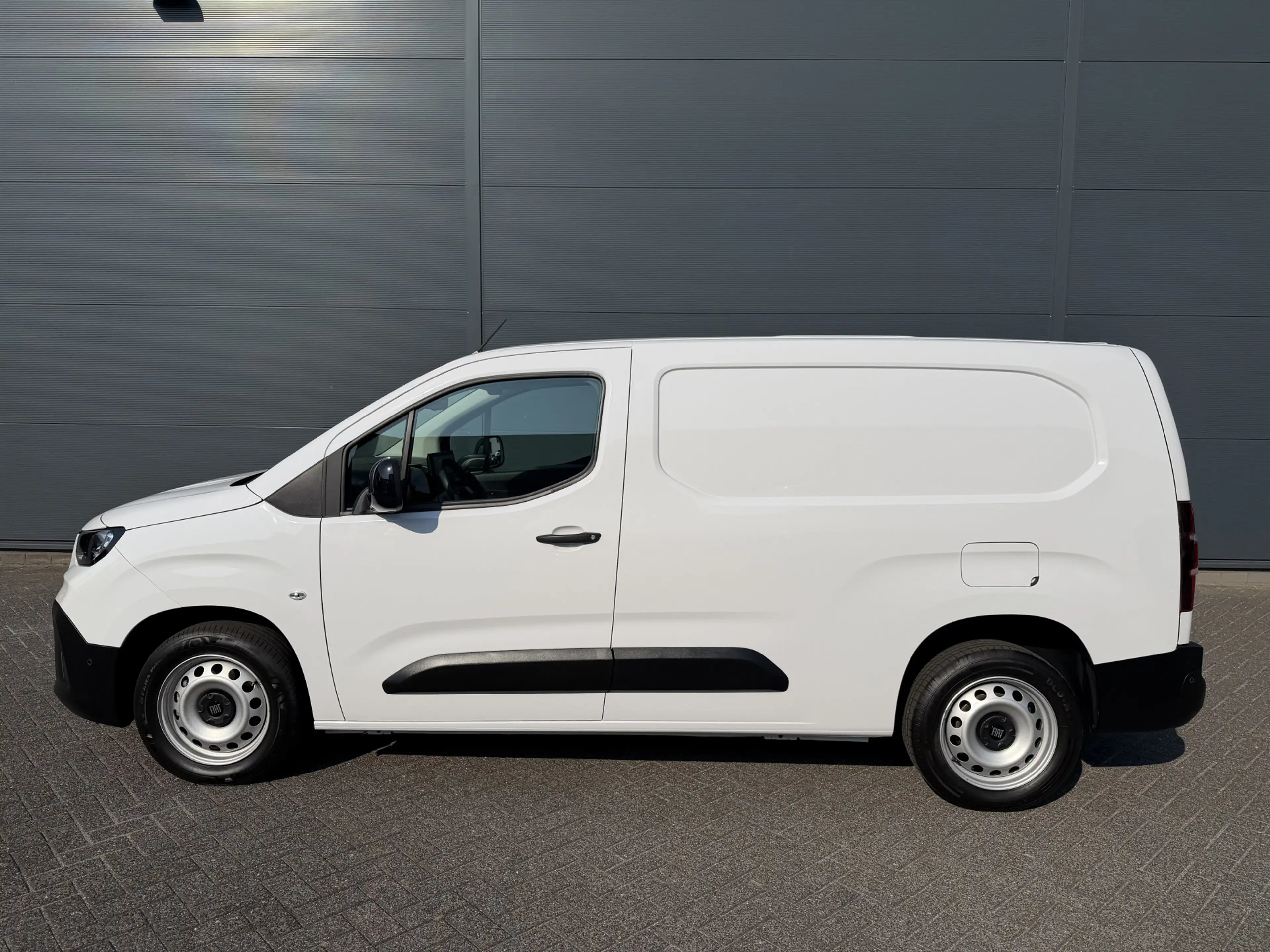 Fiat Doblo 100pk L2 1000kg (Laadruimte betimmering - Camera - — photo 2