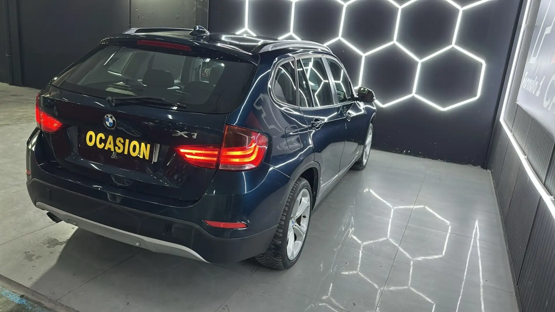 BMW X1 sDrive 18d Azul - 2