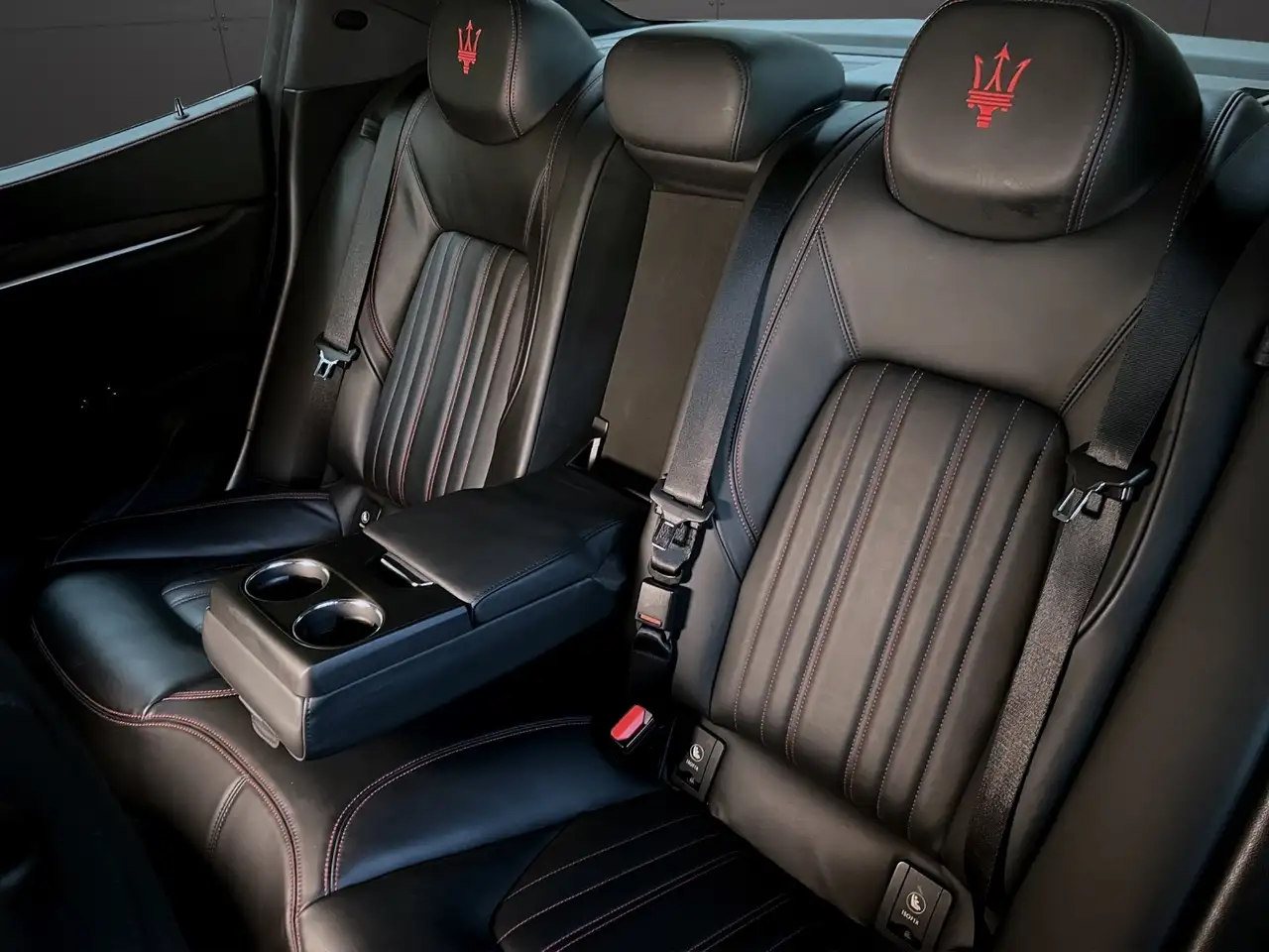 Maserati Ghibli 2022 — фото 12