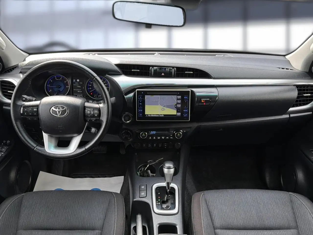 Toyota Hilux Double Cab Comfort 4x4+LED+NAVI+AHK+1.HAND, миниатюра 12