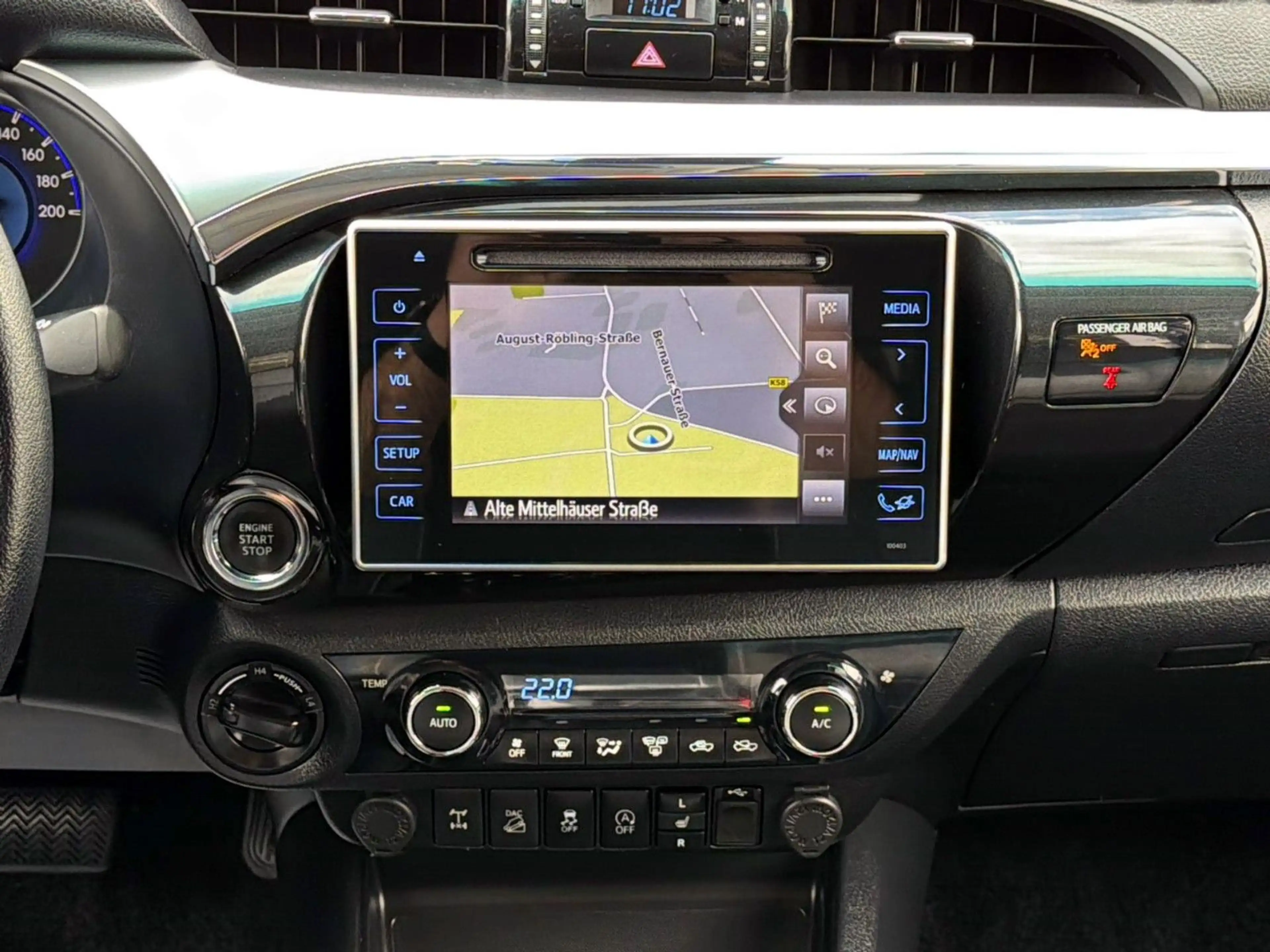 Toyota Hilux Double Cab Comfort 4x4+LED+NAVI+AHK+1.HAND — photo 14