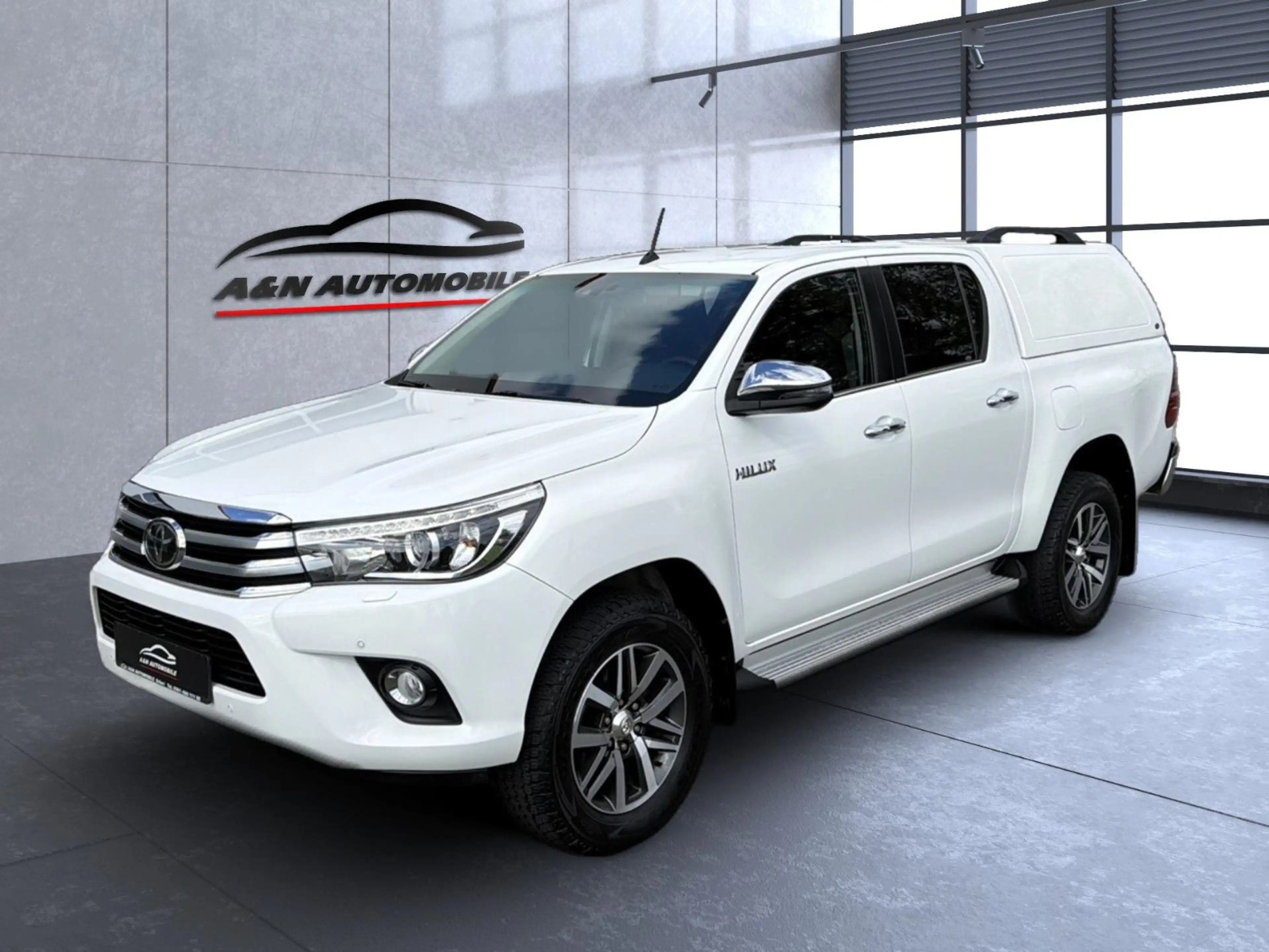 Toyota Hilux Double Cab Comfort 4x4+LED+NAVI+AHK+1.HAND