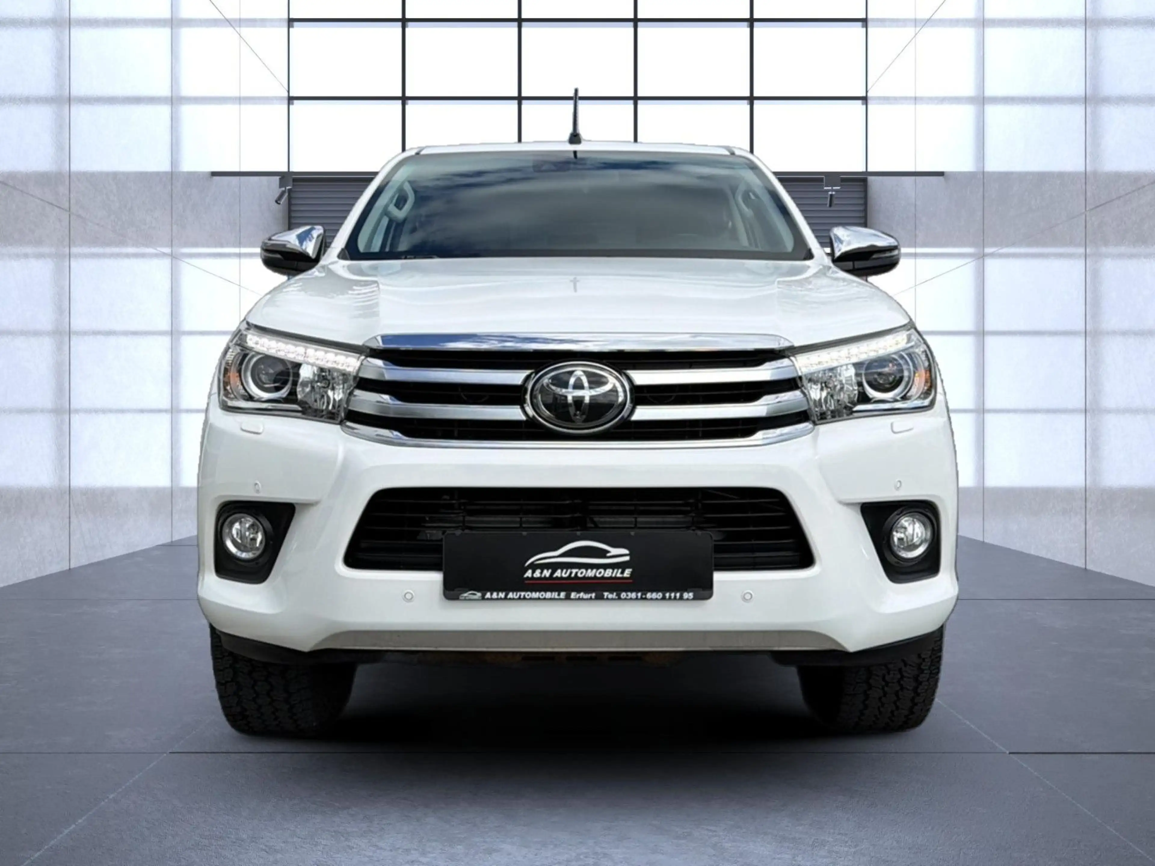 Toyota Hilux Double Cab Comfort 4x4+LED+NAVI+AHK+1.HAND — photo 2