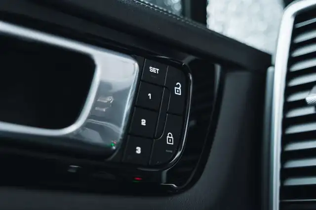 Porsche Cayenne Coupe E-Hybrid PHEV 17,9 kWh Aut./LED/AHK/LUFT/... Ansicht 38