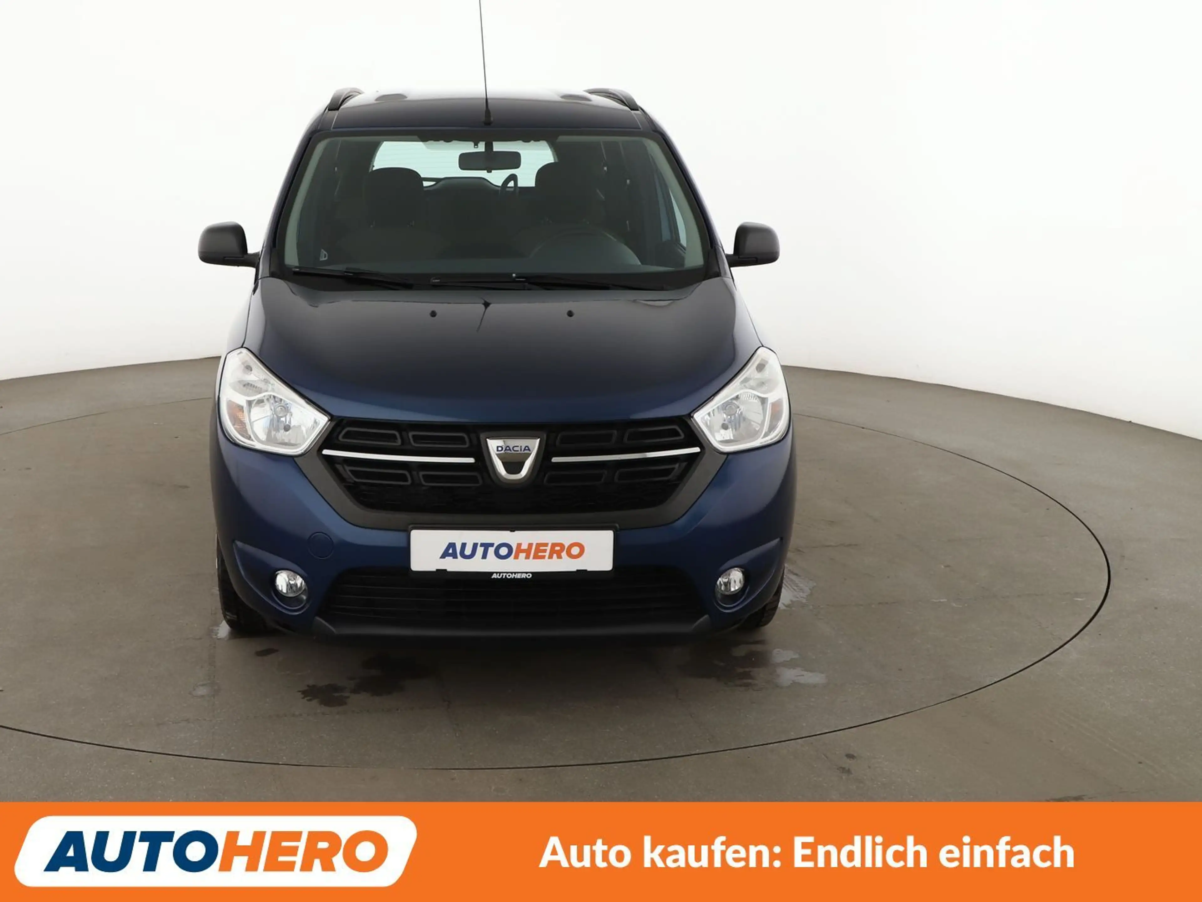 Dacia Lodgy 1.6 SCe Ambiance *AHK* — photo 9