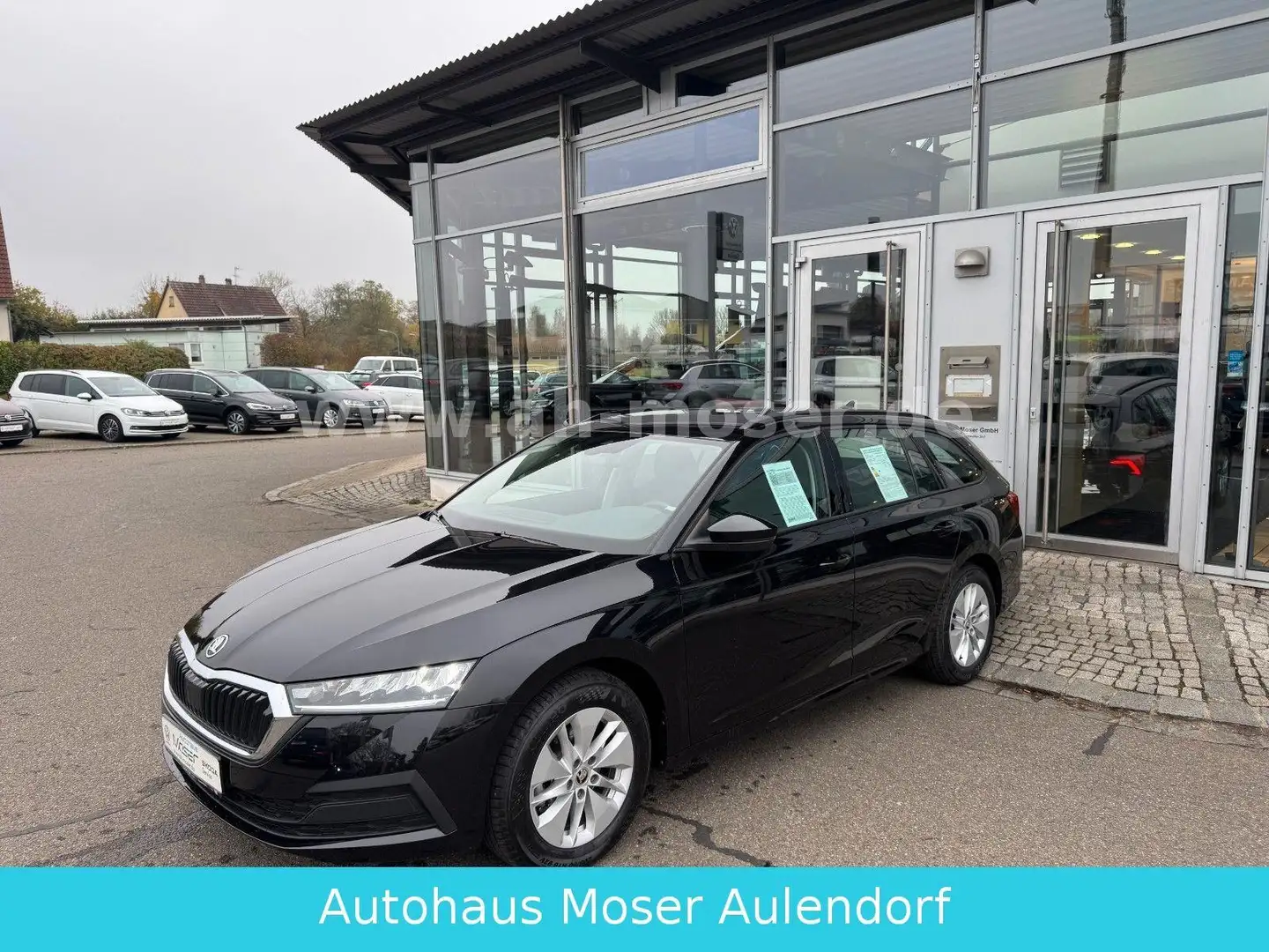 Skoda Octavia Combi Essence MULTIMEDIA/SH/MFL/LED Noir - 1