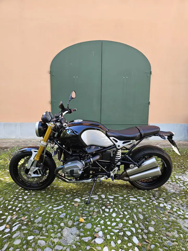 BMW R nineT