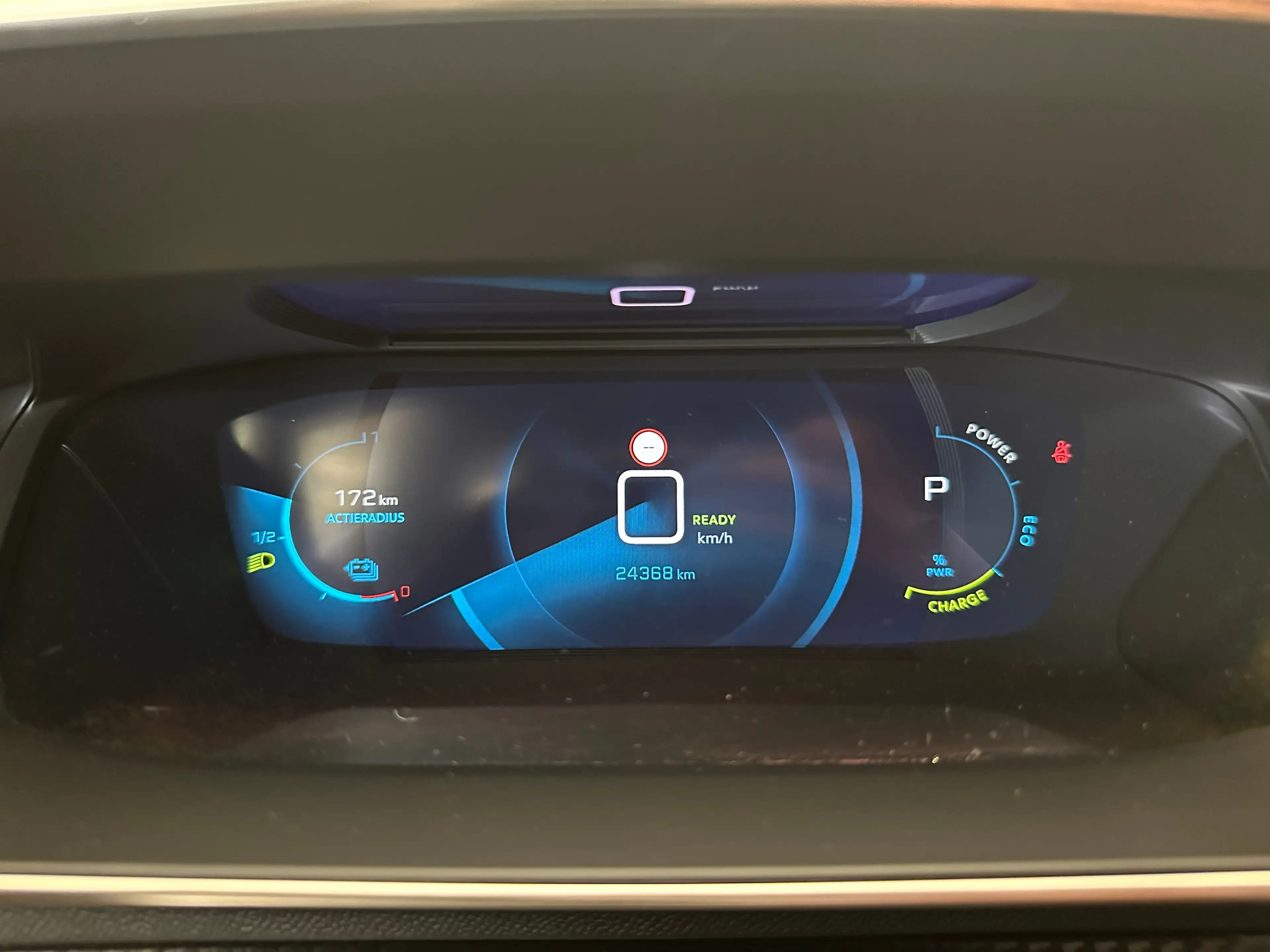 Peugeot e-2008 EV Allure Pack 50 kWh Camera | Digitaal Dashboard — photo 4